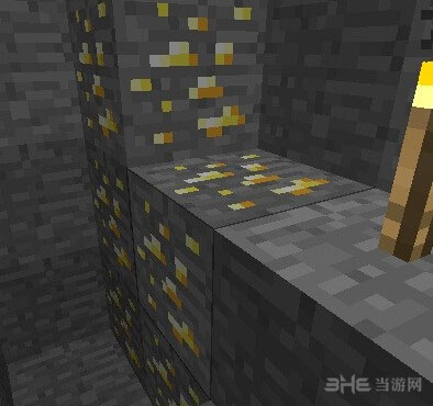 我的世界手机版黄金怎么挖1