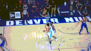 《NBA 2K19》内线沉底步操作教学